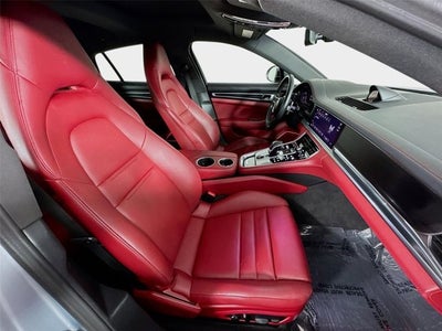 2022 Porsche Panamera 4 Platinum Edition