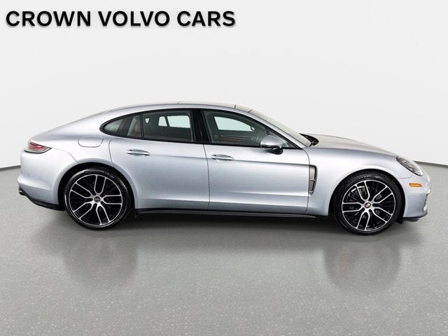 2022 Porsche Panamera 4 Platinum Edition