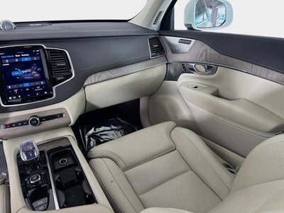 2024 Volvo XC90 Ultimate Bright Theme