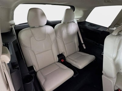 2024 Volvo XC90 Ultimate Bright Theme