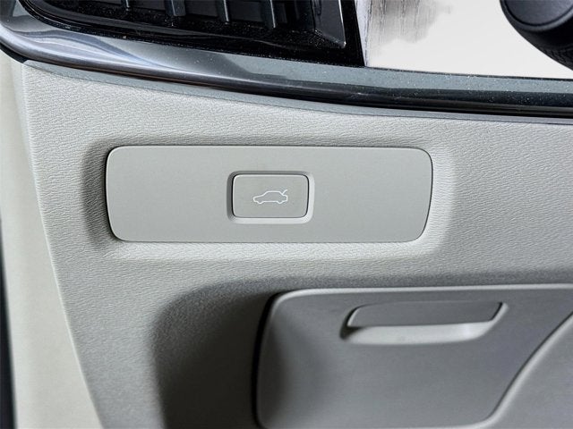 2025 Volvo V90 Cross Country Plus