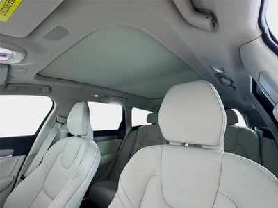 2025 Volvo V90 Cross Country Plus