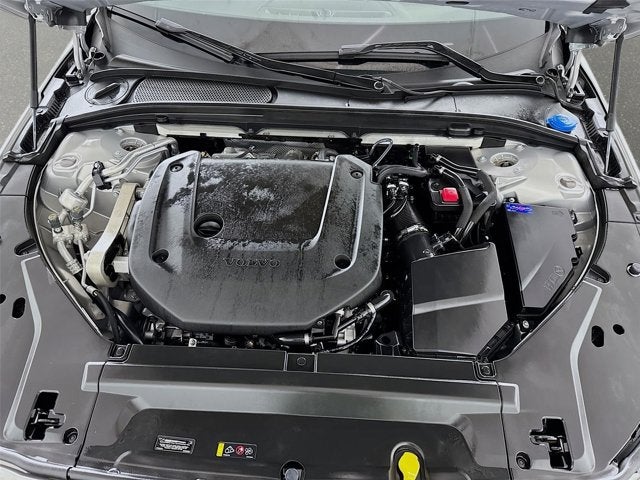2025 Volvo V90 Cross Country Plus