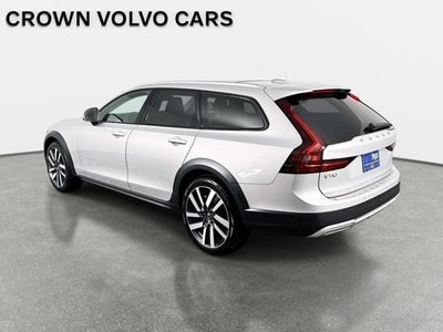 2025 Volvo V90 Cross Country Plus
