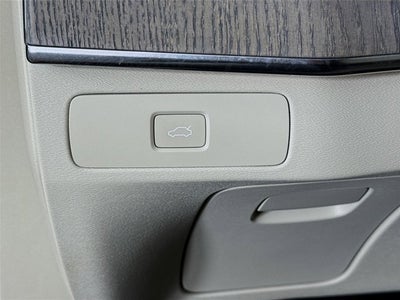 2025 Volvo XC90 Plus