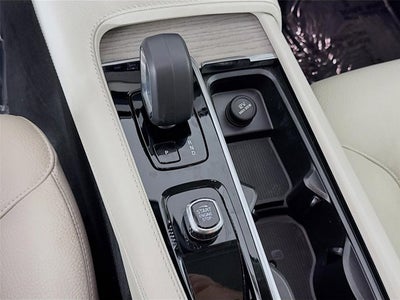 2025 Volvo XC90 Plus