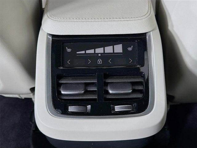 2025 Volvo XC90 Plus