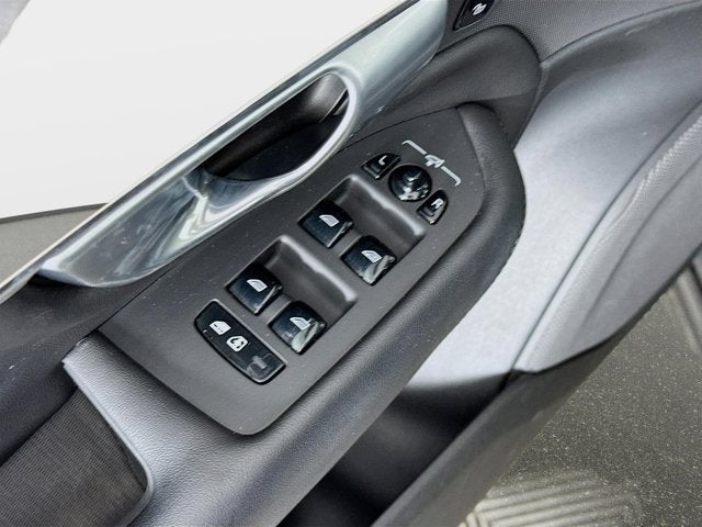 2024 Volvo XC90 Plus Bright Theme