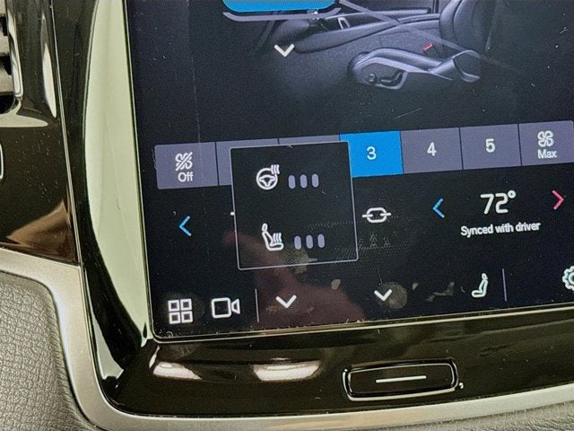 2024 Volvo XC90 Plus Bright Theme