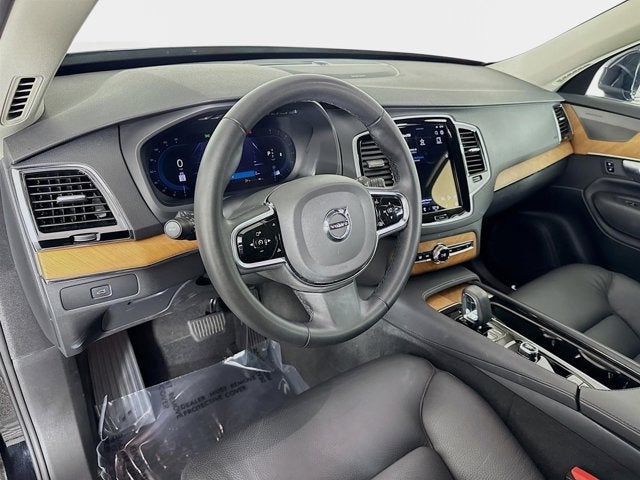 2024 Volvo XC90 Plus Bright Theme