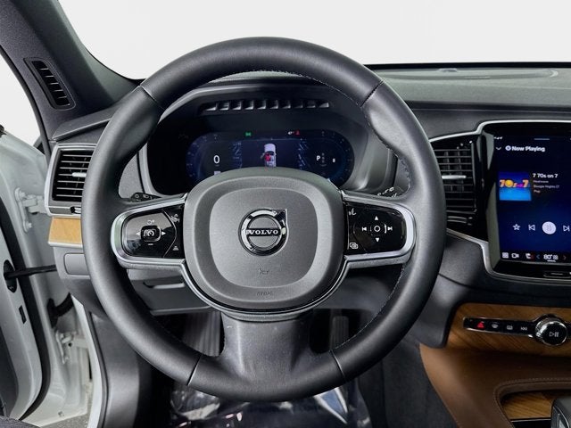 2024 Volvo XC90 Plus Bright Theme