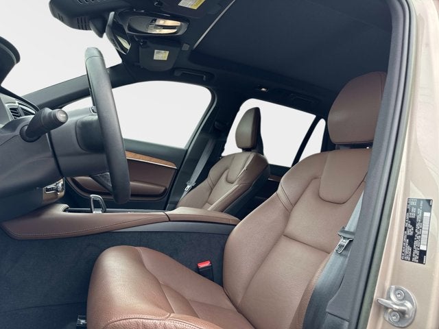 2023 Volvo XC90 Core