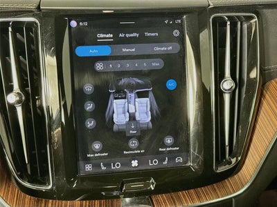 2023 Volvo XC60 Ultimate Dark Theme