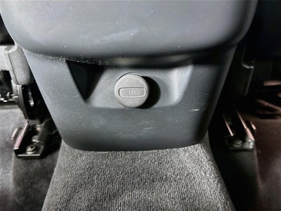 2023 Volvo XC60 Ultimate Dark Theme