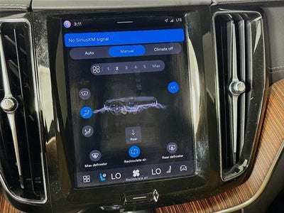 2023 Volvo XC60 Ultimate Dark Theme