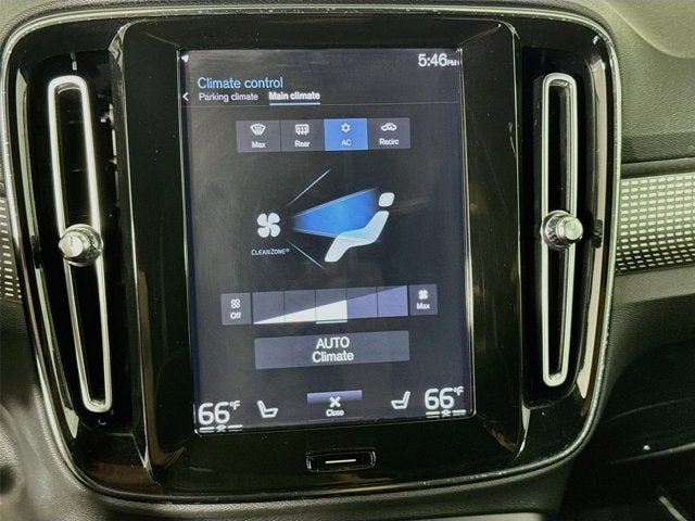 2020 Volvo XC40 R-Design