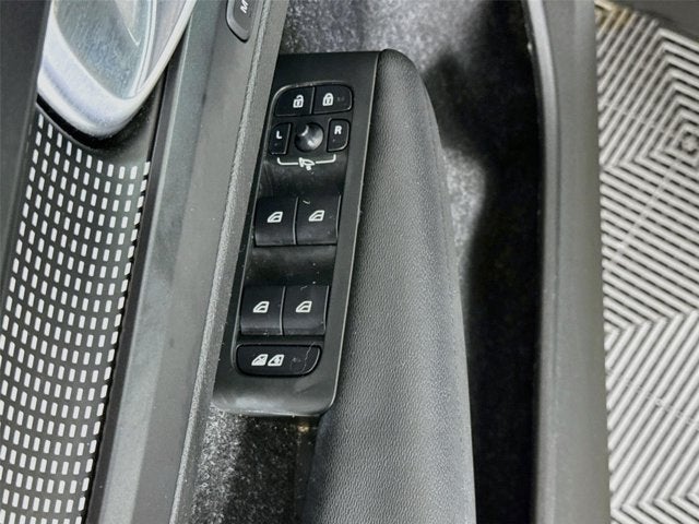 2020 Volvo XC40 R-Design