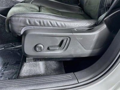 2020 Volvo XC40 R-Design