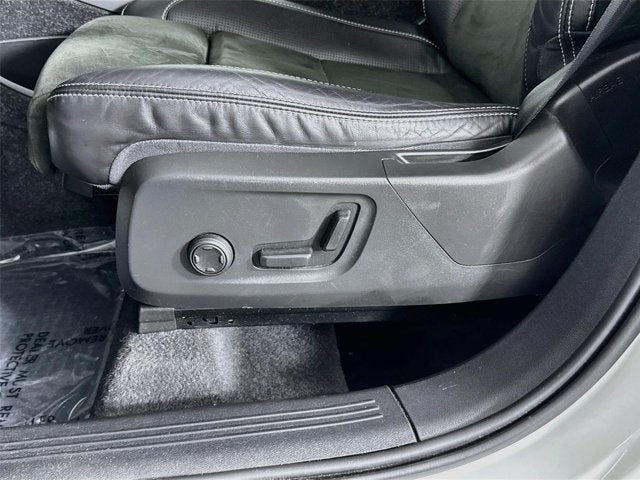 2020 Volvo XC40 R-Design