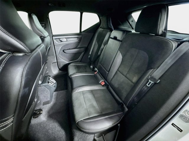 2020 Volvo XC40 R-Design