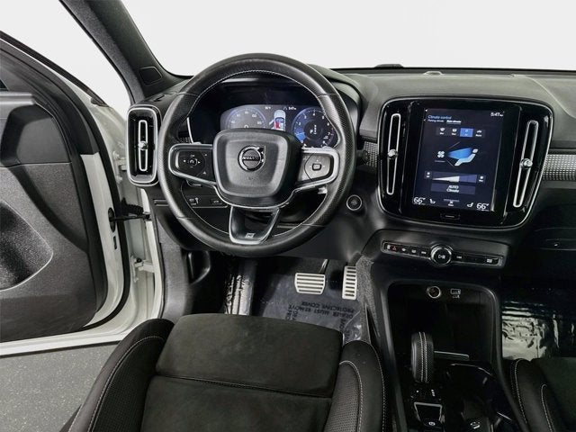 2020 Volvo XC40 R-Design