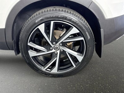 2020 Volvo XC40 R-Design