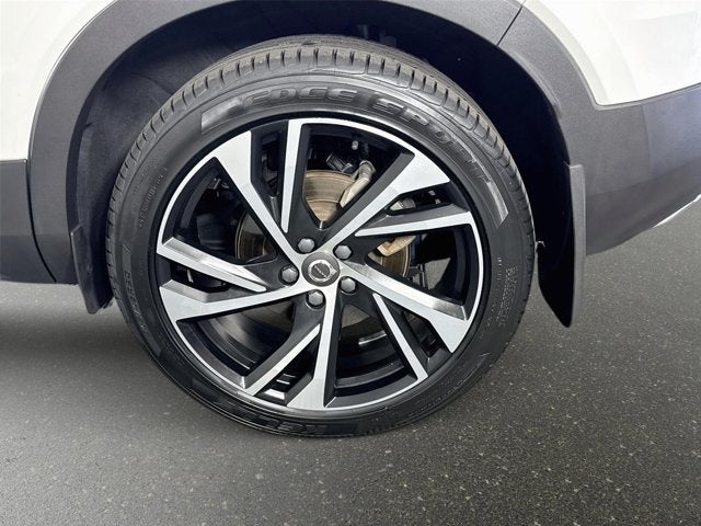 2020 Volvo XC40 R-Design