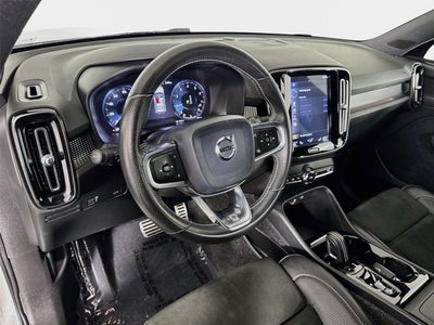 2020 Volvo XC40 R-Design