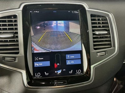 2020 Volvo XC90 Momentum