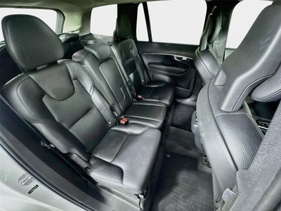 2020 Volvo XC90 Momentum