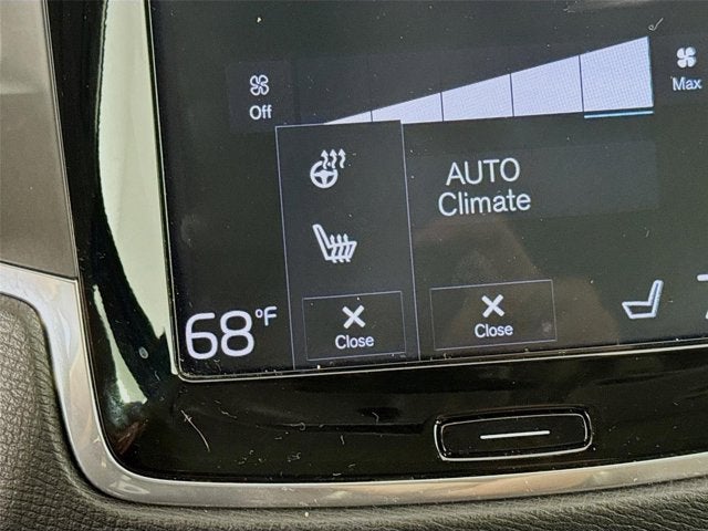 2019 Volvo XC90 Momentum