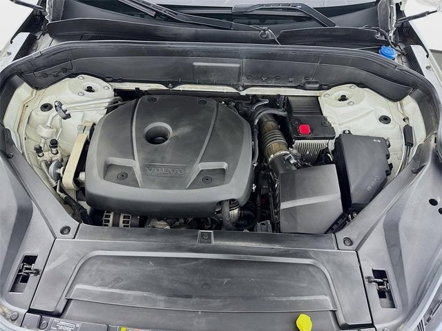 2019 Volvo XC90 Momentum