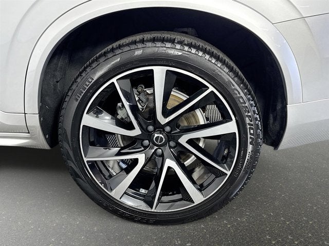 2022 Volvo XC90 Momentum