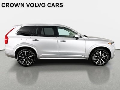 2022 Volvo XC90 Momentum