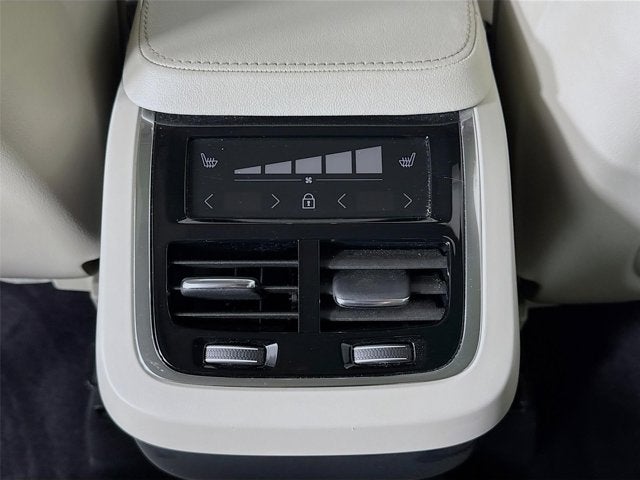 2022 Volvo XC90 Inscription