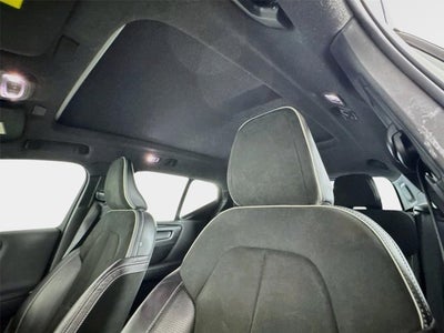 2020 Volvo XC40 R-Design