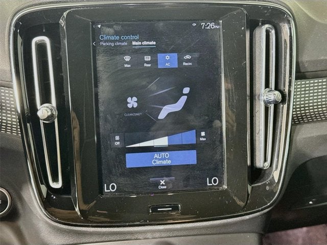 2020 Volvo XC40 R-Design