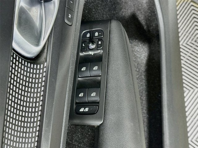 2020 Volvo XC40 R-Design