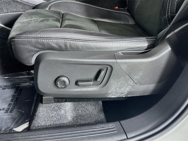 2020 Volvo XC40 R-Design