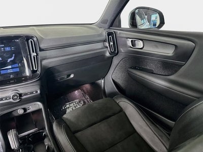 2020 Volvo XC40 R-Design