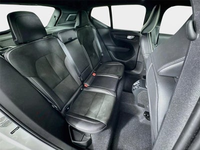 2020 Volvo XC40 R-Design