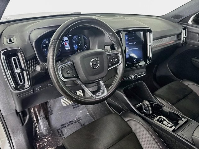 2020 Volvo XC40 R-Design