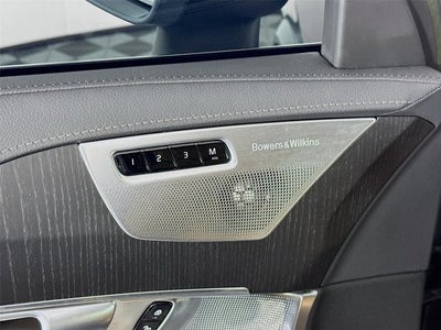 2023 Volvo XC90 Recharge Plug-In Hybrid Ultimate Bright Theme
