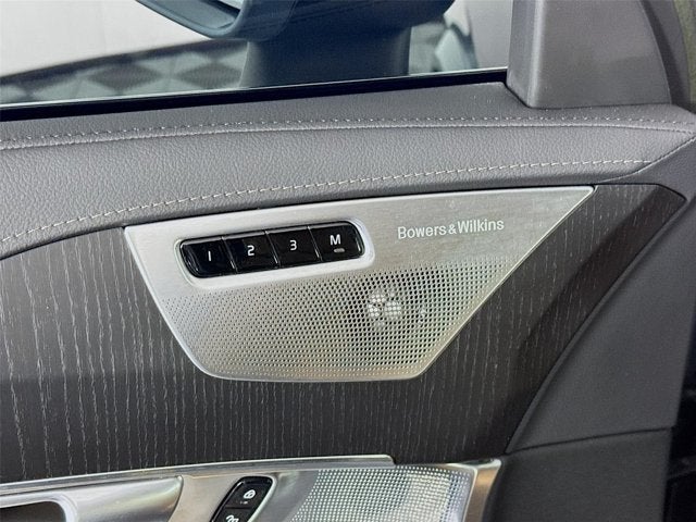 2023 Volvo XC90 Recharge Plug-In Hybrid Ultimate Bright Theme
