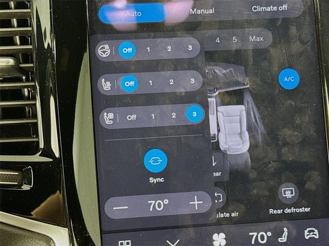 2023 Volvo XC90 Recharge Plug-In Hybrid Ultimate Bright Theme