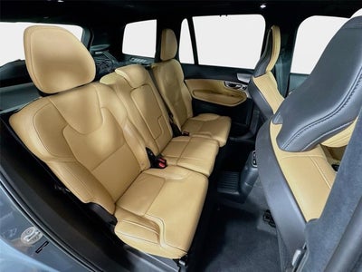 2023 Volvo XC90 Recharge Plug-In Hybrid Ultimate Bright Theme