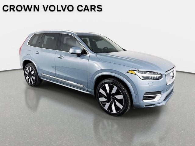 2023 Volvo XC90 Recharge Plug-In Hybrid Ultimate Bright Theme