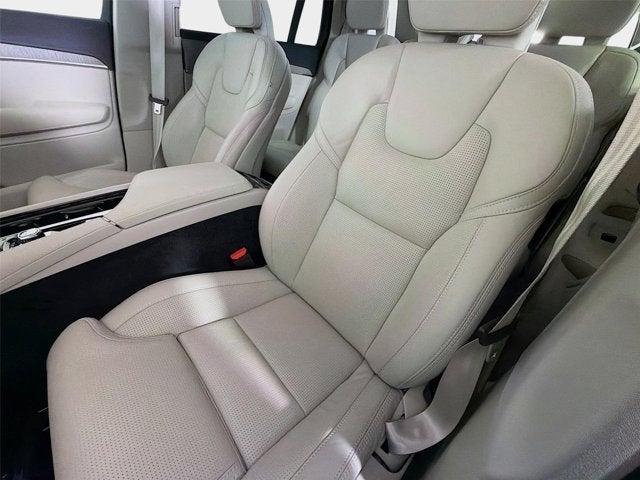 2024 Volvo XC90 Recharge Plug-In Hybrid Ultimate Bright Theme