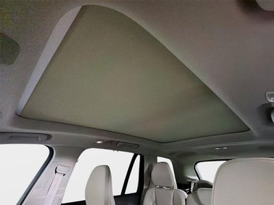 2024 Volvo XC90 Recharge Plug-In Hybrid Ultimate Bright Theme