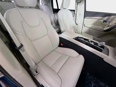 2024 Volvo XC90 Recharge Plug-In Hybrid Ultimate Bright Theme